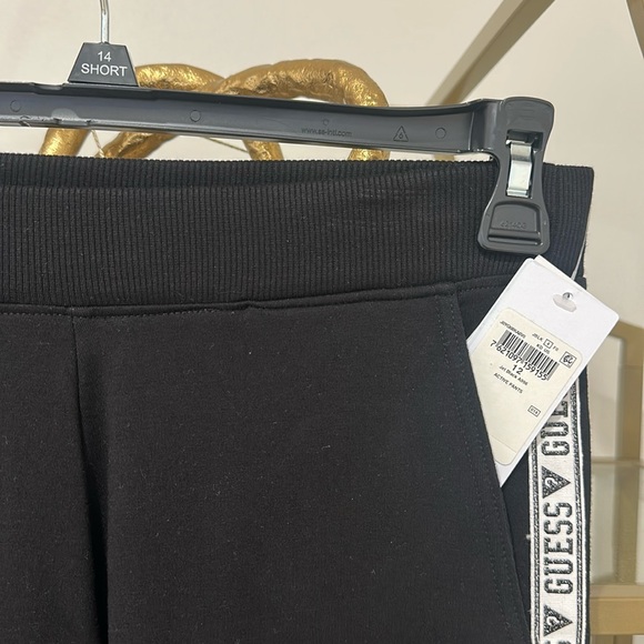 Guess black and white logo dre sh joggers - Picture 13 of 13